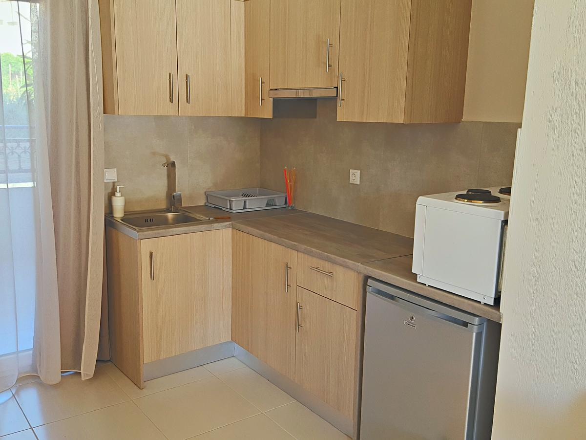 Minimalistic Apartment Near The Sea Гувес Екстериор снимка