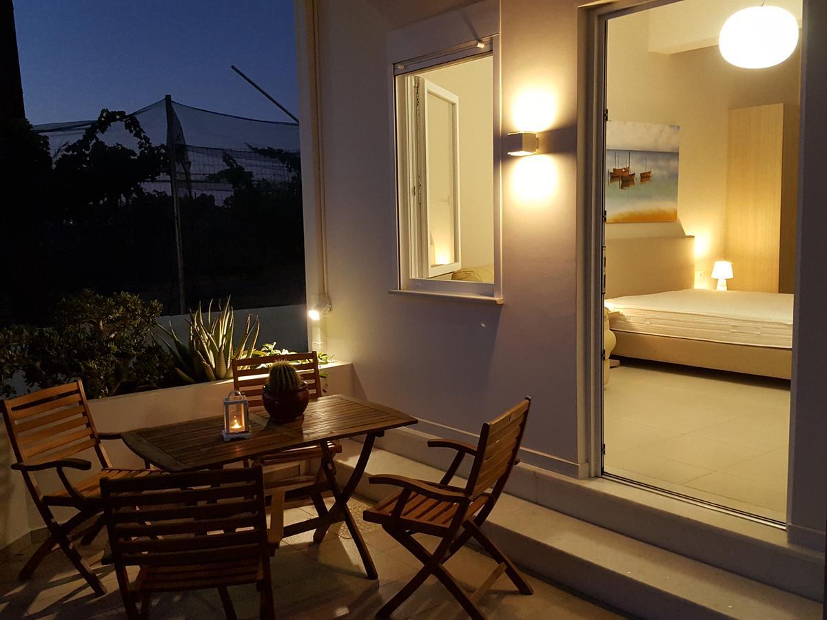 Minimalistic Apartment Near The Sea Гувес Екстериор снимка